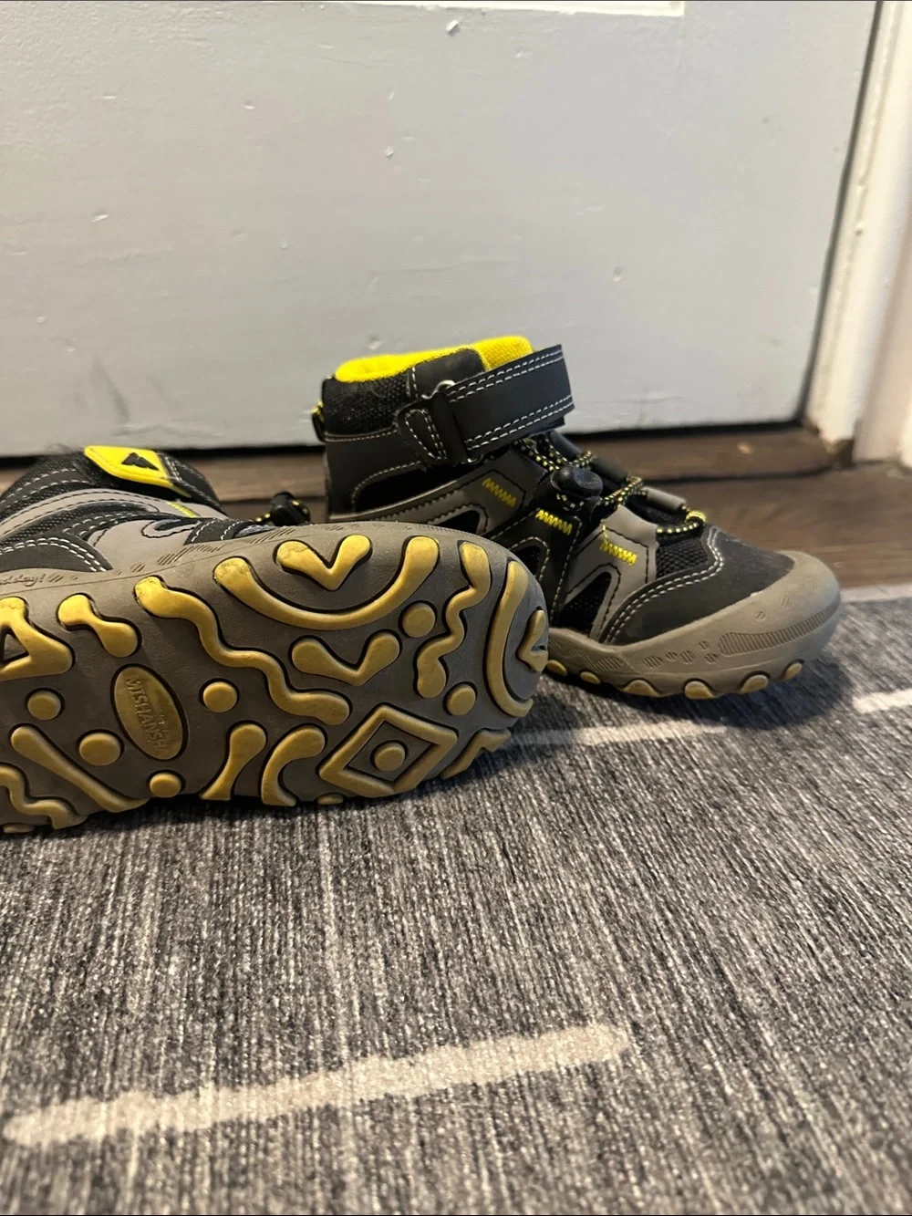 Toddler hiking boots
